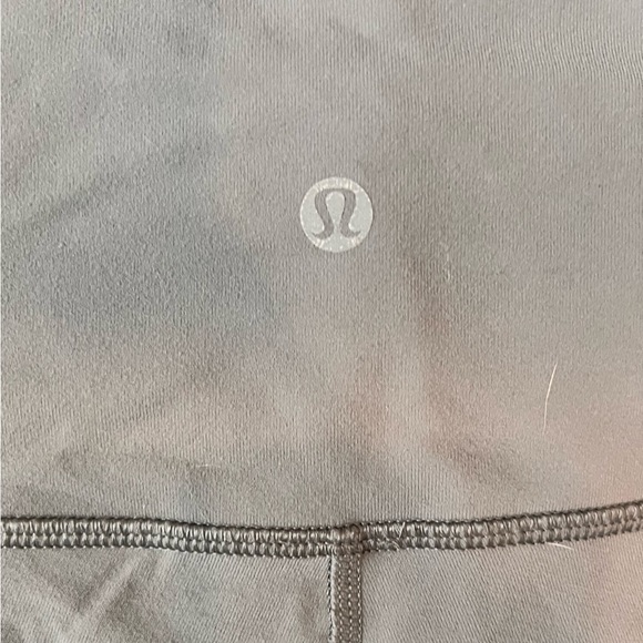 Lulu lemon grey leggings - Picture 2 of 3